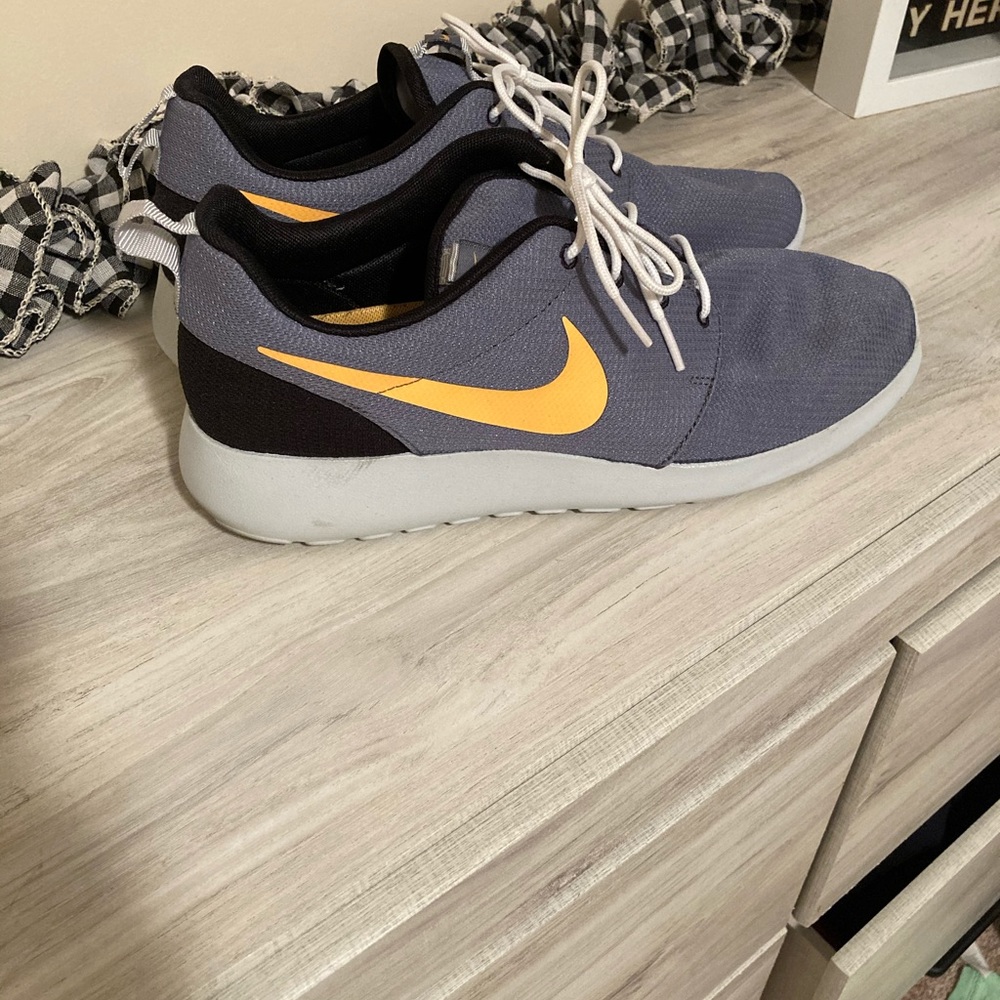 Nike Roshe Run rare color way